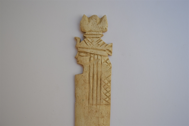 Knife bone handle with Hathor or Isis image